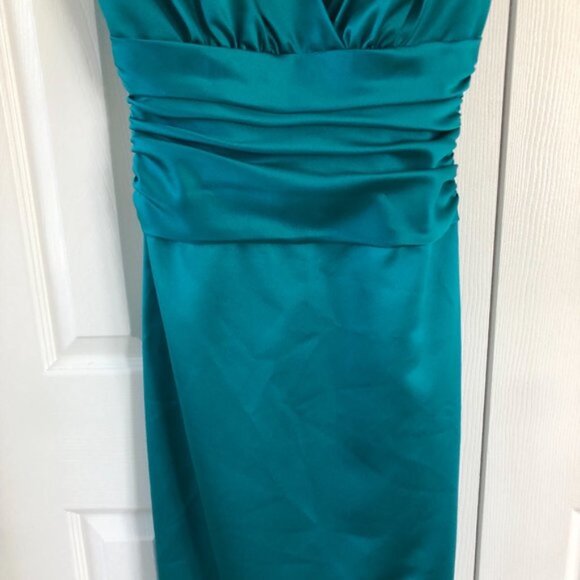 David's Bridal Teal V-Neck Sleeveless Satin Bridesmaid Dress Style #81047 - Picture 9 of 12